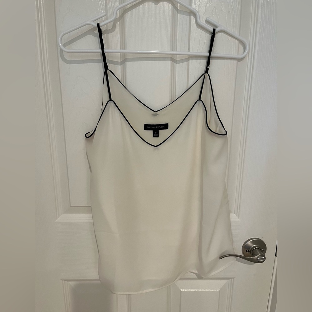 Banana Republic White Tank with Black Piping Size Small